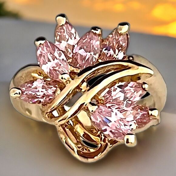 Vintage Ring Size 5 Pink Cubic Zirconia Cluster 14K Gold Plate Mid-Century 14D - Picture 1 of 8